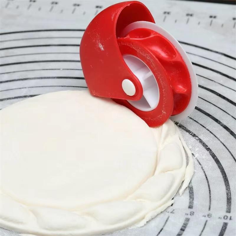 Tagliapasta a Rullo in Plastic - Kitchen Baking Decor recensione e prezzo